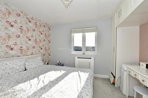 86 Dunlop Close, Dartford, DA1 5LT