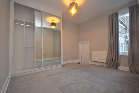 1 bedroom flat to rent, Red Post Hill, East Dulwich, London, SE24