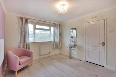 29 Caxton Close, Hartley, Longfield, DA3 7DG