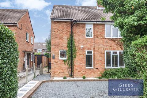 72 Deans Close, Stoke Poges, Slough, SL2 4JX
