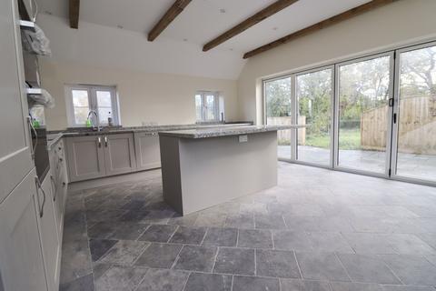 Biloba House Ainstey Drive, Sparkford, Yeovil, BA22 7JT