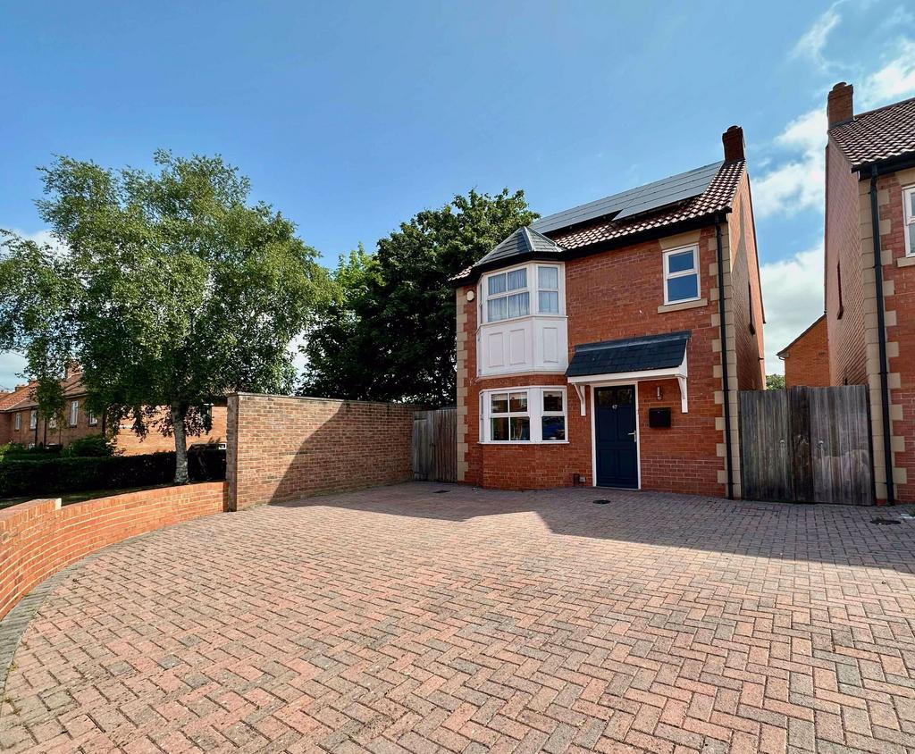 Norbins Road, Glastonbury, Somerset 3 bed detached house for sale £