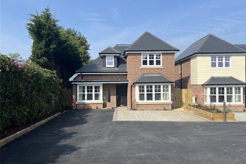 4 bedroom detached house for sale, Oak's Drive, Ringwood, Hampshire, BH24