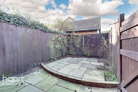 1 Kingfisher Close, Sawston, Cambridge, CB22 3JQ