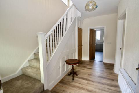 3 bedroom detached house for sale, Central Wells