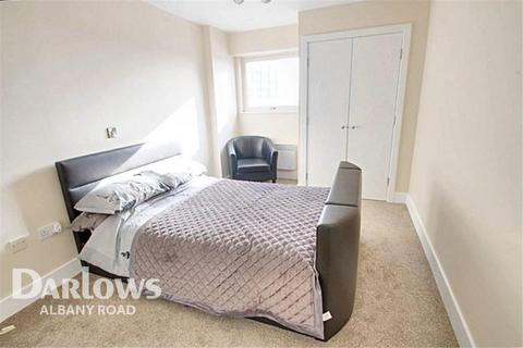 2 bedroom flat to rent, Queen Street, CF10