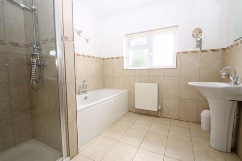Stoneleigh, 2d North Road, Wells, BA5 2TJ