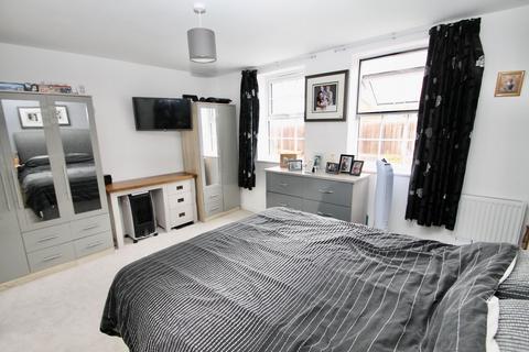 9 Hayes Drive, Wells, BA5 2GR