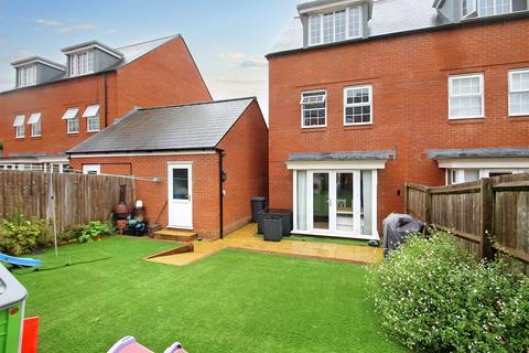 9 Hayes Drive, Wells, BA5 2GR