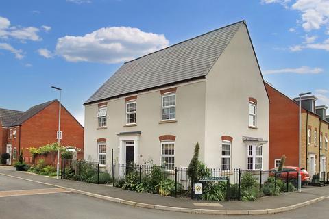 24 Hamiltons Close, Wells, BA5 2GS