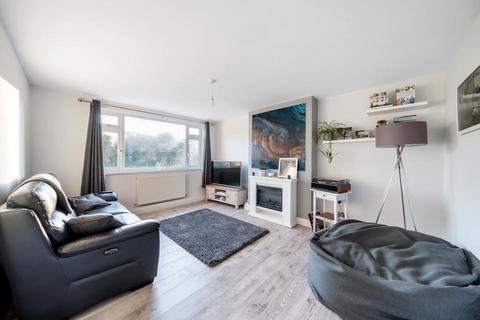2 bedroom flat for sale - Egham,  Surrey,  TW20