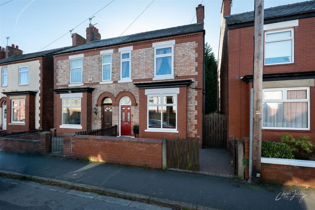 Peter Street, Hazel Grove, Stockport... 3 bed semidetached house for