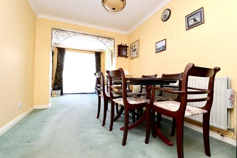 79 Goss Drive, Street, BA16 0RR