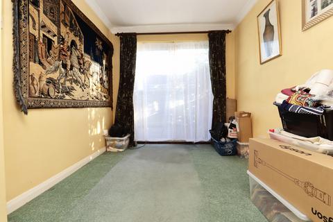 79 Goss Drive, Street, BA16 0RR