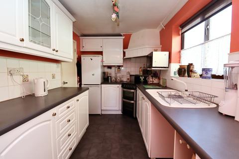 79 Goss Drive, Street, BA16 0RR