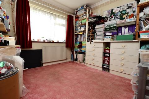 79 Goss Drive, Street, BA16 0RR