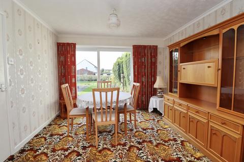 16 Brookleigh, Street, BA16 0NU