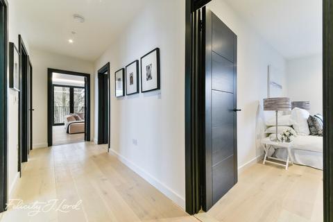 3 bedroom apartment for sale, Rendlesham Road, London, E5