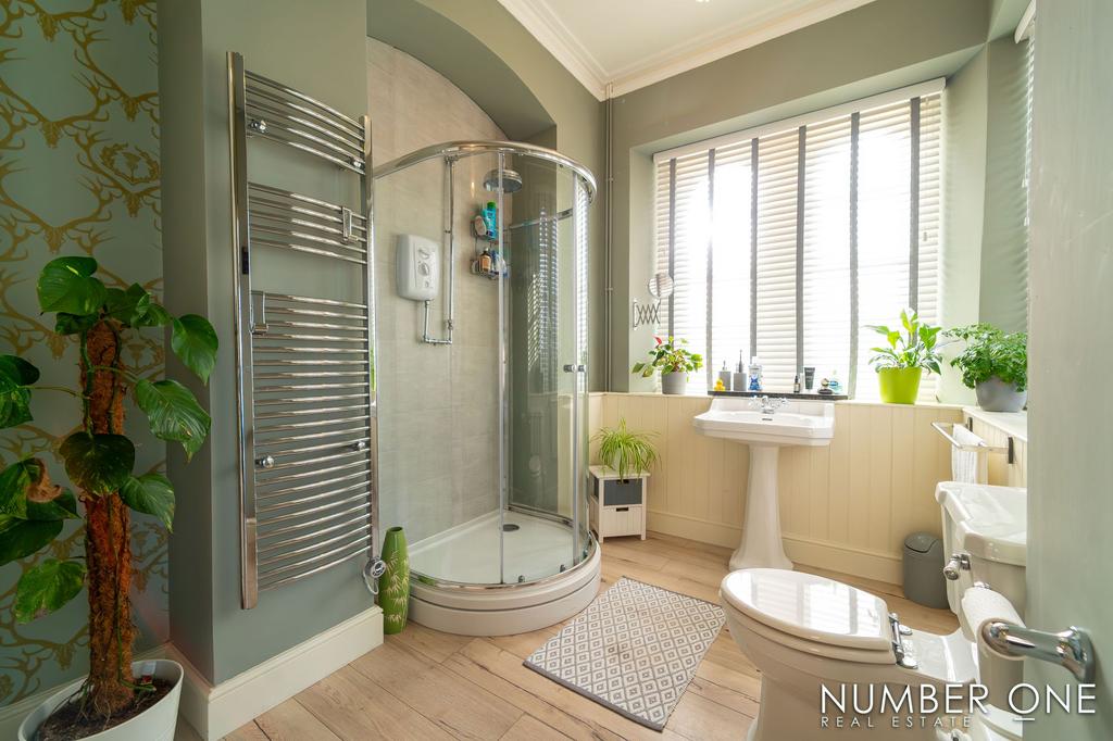 Ensuite