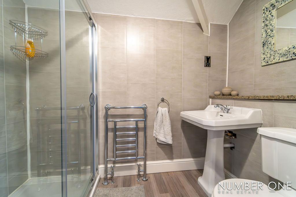 Ensuite