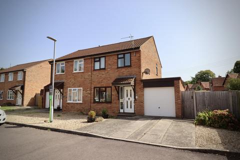 17 Durston Close, Street, BA16 0JU