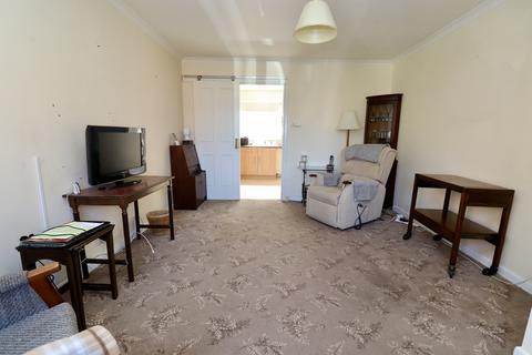 17 Durston Close, Street, BA16 0JU