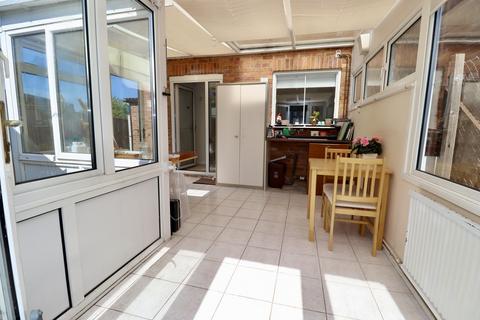 17 Durston Close, Street, BA16 0JU