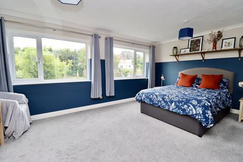 54 Strode Road, Street, BA16 0DX