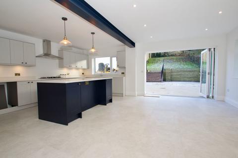 4 bedroom end of terrace house for sale, Hillthorn Street Road, Glastonbury, Somerset