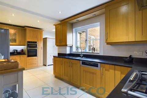 4 Copper Beech View, Tonbridge, TN9 2HF