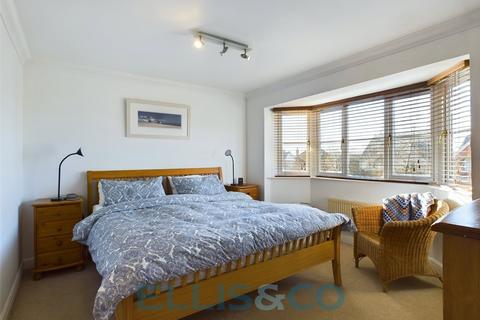 4 Copper Beech View, Tonbridge, TN9 2HF