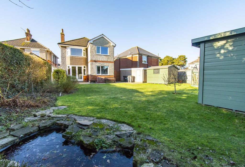 Namu Road, Victoria Park, Bournemouth, Dorset 4 bed detached house for