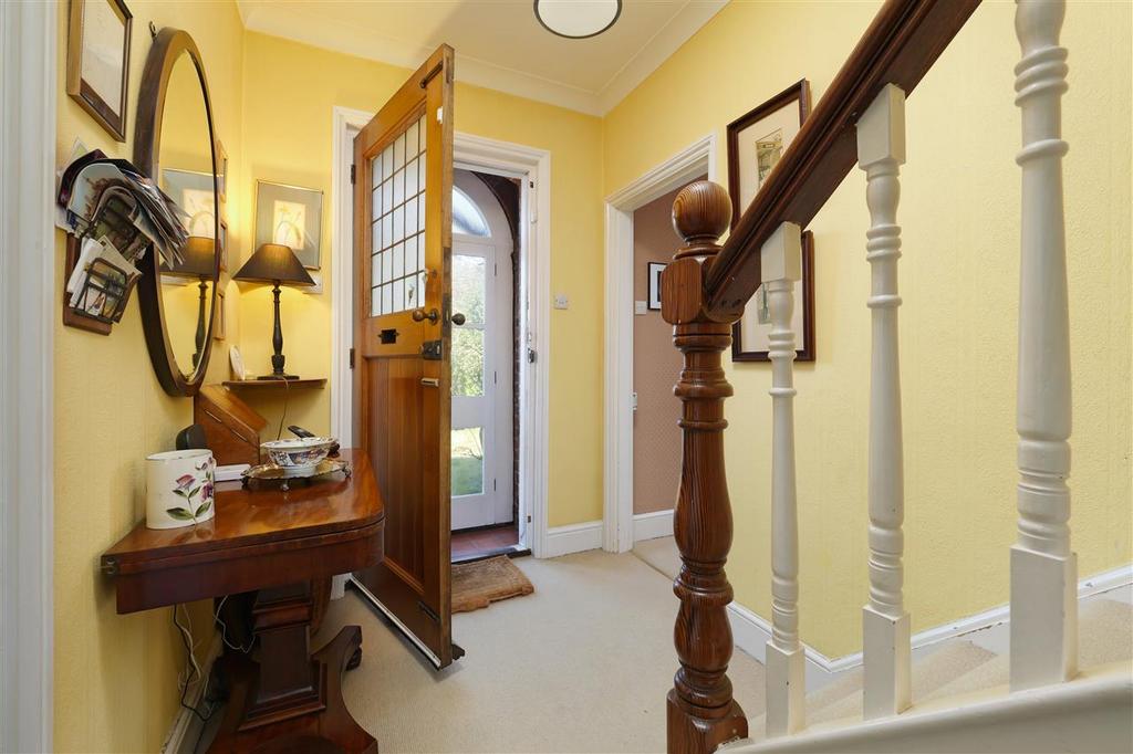Ashford Road, Faversham 4 bed detached house for sale £685,000