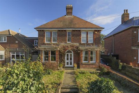 47 Ashford Road, Faversham, ME13 8XN
