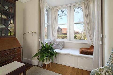 47 Ashford Road, Faversham, ME13 8XN