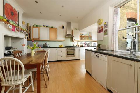 47 Ashford Road, Faversham, ME13 8XN