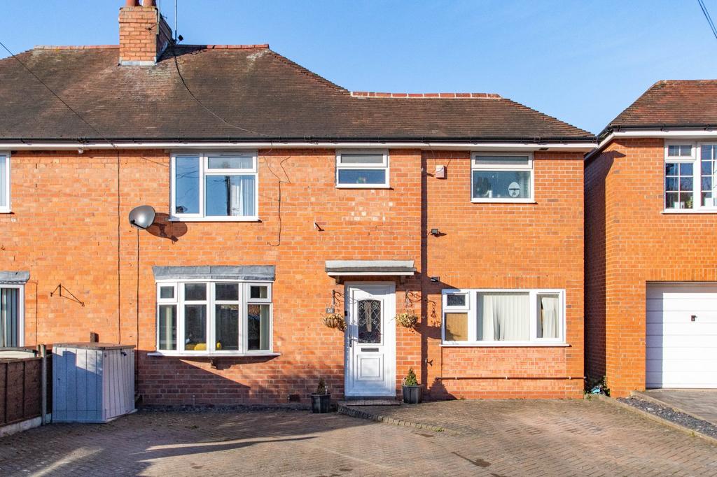 Churchfields Close, Bromsgrove, Worcestershire, B61 5 bed semidetached