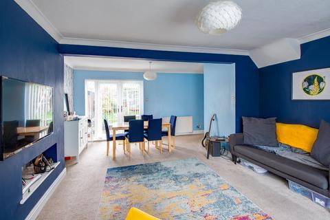 38 Churchfields Close, Bromsgrove, B61 8EE