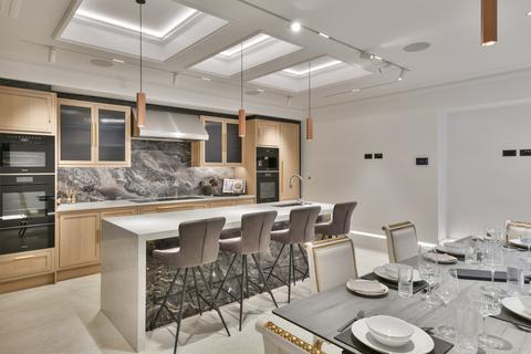 83a Chester Square, London, SW1W 9HJ