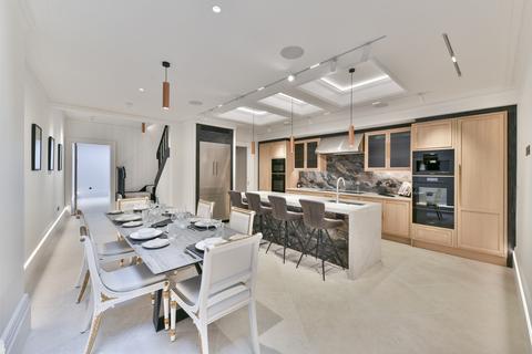 83a Chester Square, London, SW1W 9HJ