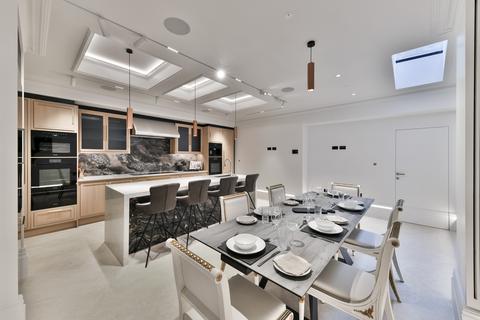 83a Chester Square, London, SW1W 9HJ