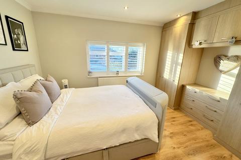 40 Colenorton Crescent, Eton Wick, Windsor, SL4 6NJ