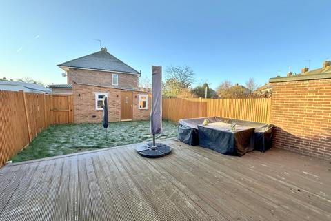 40 Colenorton Crescent, Eton Wick, Windsor, SL4 6NJ