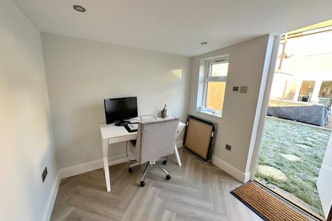 40 Colenorton Crescent, Eton Wick, Windsor, SL4 6NJ