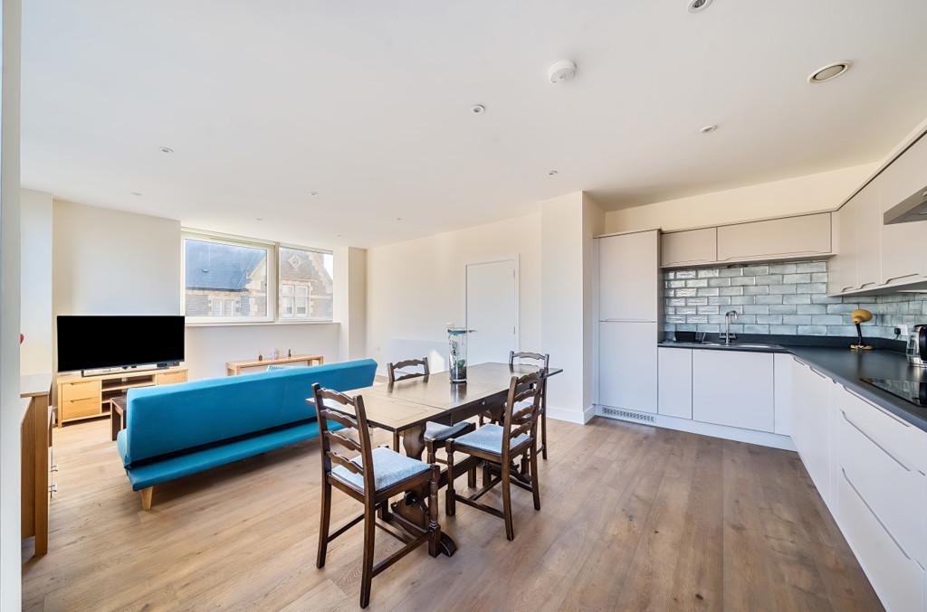 Apartment in Cardiff - More