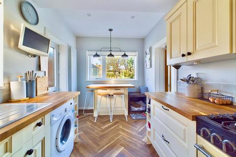 76 Corhampton Road, Bournemouth, BH6 5PB