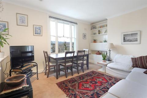 2 bedroom flat for sale, Dartmouth Park Road, London