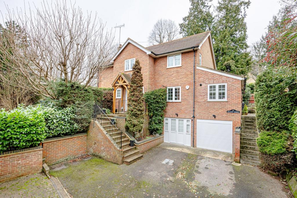 Gall End Lane, Stansted, Essex, CM24 4 bed detached house for sale £