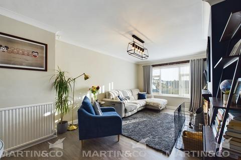 17 Arundel Road, Norton, Doncaster, DN6 9ET