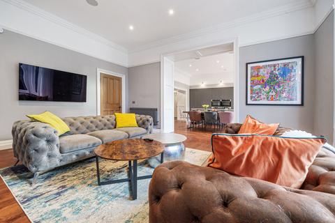Grove House Biskey Howe Road, Windermere, LA23 2JP